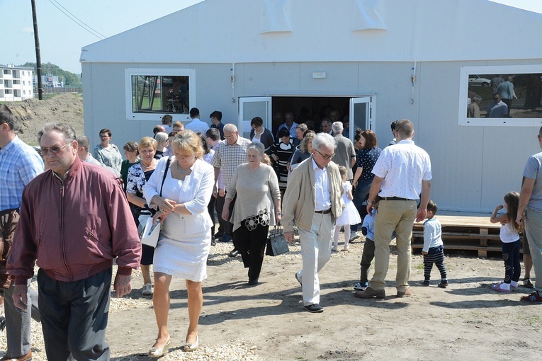 Opole. Pierwsza Eucharystia w parafii św. Jana Pawła II