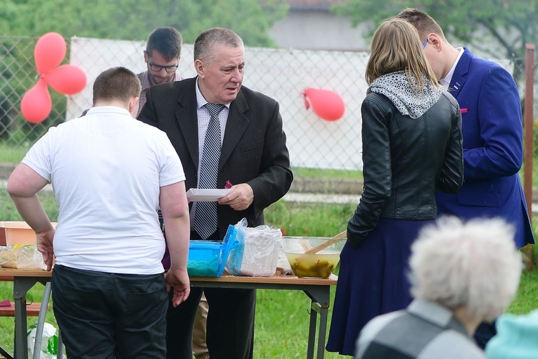 Ostróda. 25-lecie wspólnoty "Wiara i Światło"