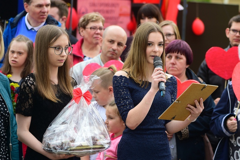 Ostróda. 25-lecie wspólnoty "Wiara i Światło"