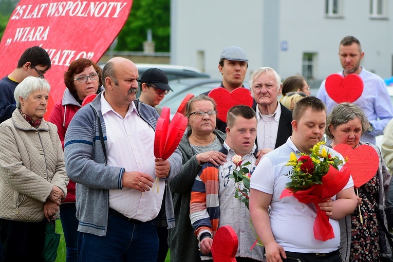 Ostróda. 25-lecie wspólnoty "Wiara i Światło"