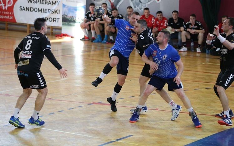 Mecz piłki ręcznej w Sandomierzu 
