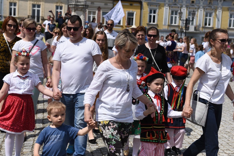 Brzeskie tańce dla Jana Pawła II i Lilli Sztyler