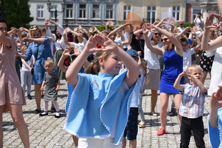 Brzeskie tańce dla Jana Pawła II i Lilli Sztyler