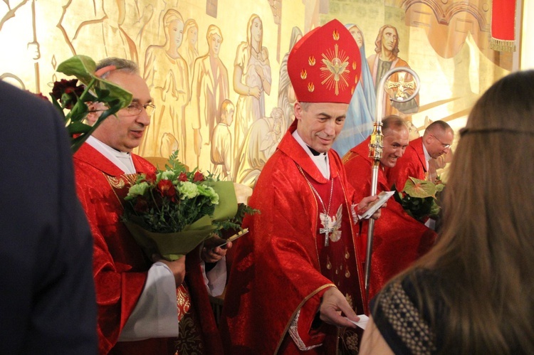 Bierzmowanie w kościele św. Heleny w Nowym Sączu