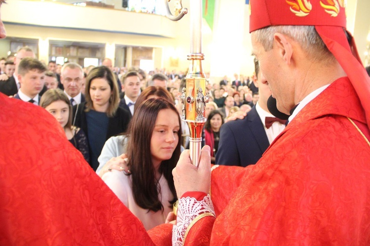 Bierzmowanie w kościele św. Heleny w Nowym Sączu