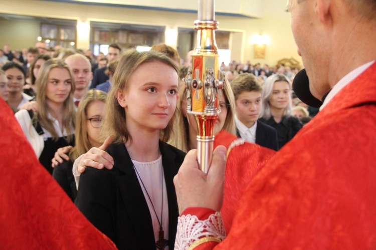 Bierzmowanie w kościele św. Heleny w Nowym Sączu