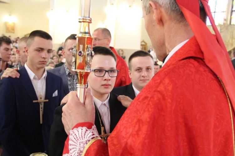 Bierzmowanie w kościele św. Heleny w Nowym Sączu