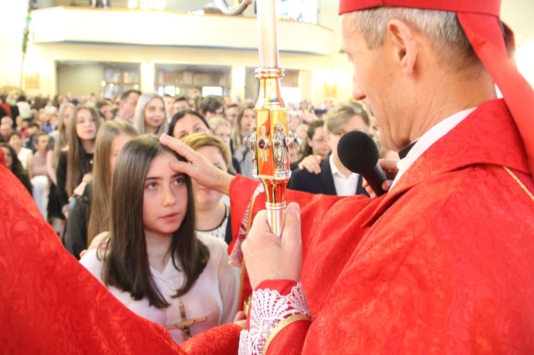 Bierzmowanie w kościele św. Heleny w Nowym Sączu