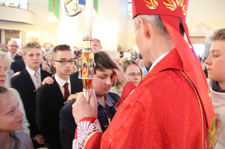 Bierzmowanie w kościele św. Heleny w Nowym Sączu