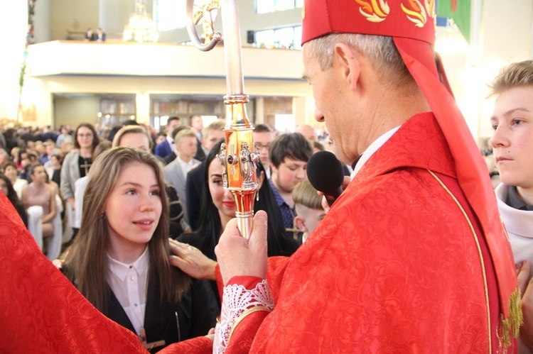 Bierzmowanie w kościele św. Heleny w Nowym Sączu