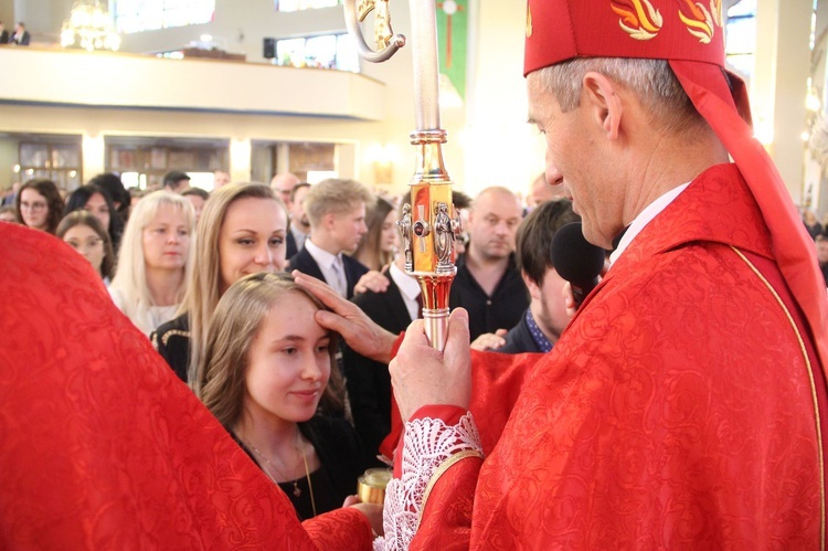 Bierzmowanie w kościele św. Heleny w Nowym Sączu