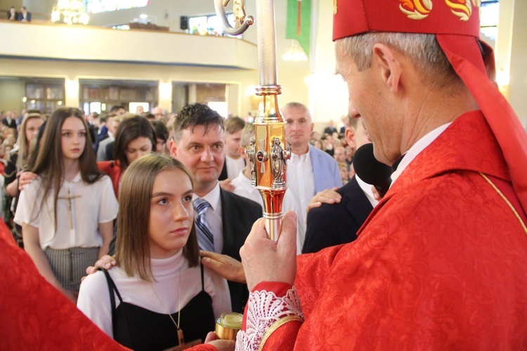 Bierzmowanie w kościele św. Heleny w Nowym Sączu