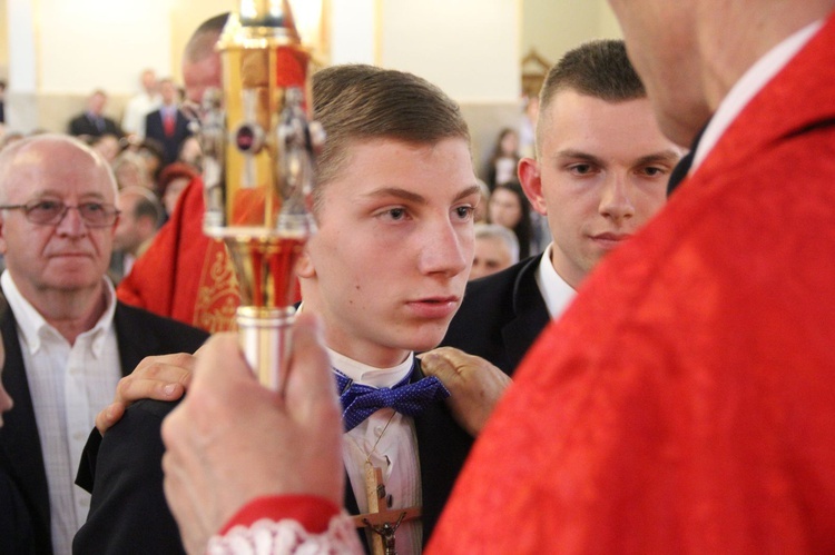 Bierzmowanie w kościele św. Heleny w Nowym Sączu