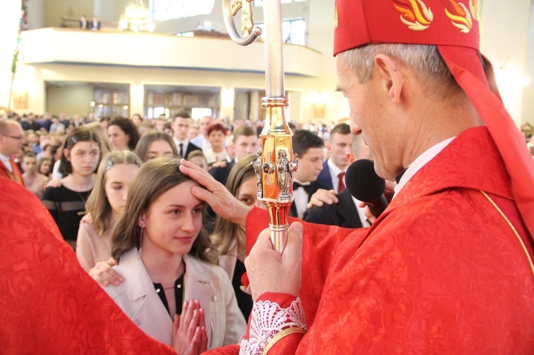 Bierzmowanie w kościele św. Heleny w Nowym Sączu