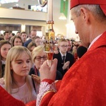 Bierzmowanie w kościele św. Heleny w Nowym Sączu