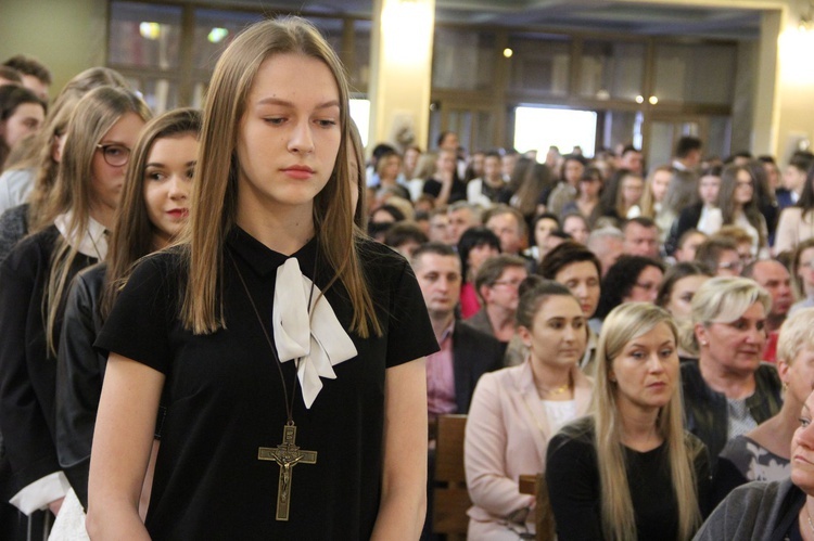 Bierzmowanie w kościele św. Heleny w Nowym Sączu