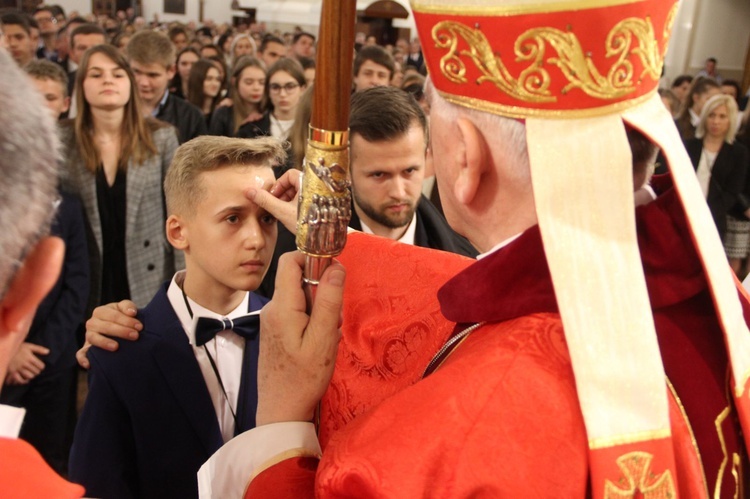 Bierzmowanie w Dąbrowie Tarnowskiej, cz. 1