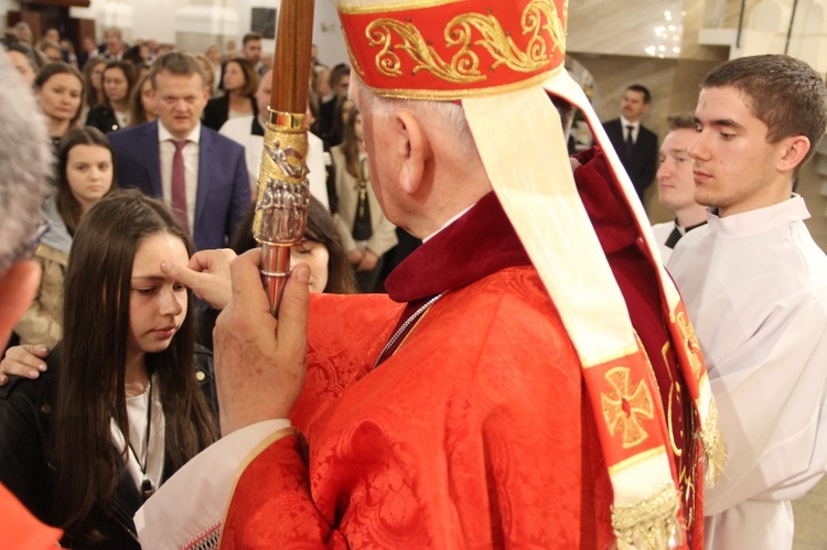 Bierzmowanie w Dąbrowie Tarnowskiej, cz. 1