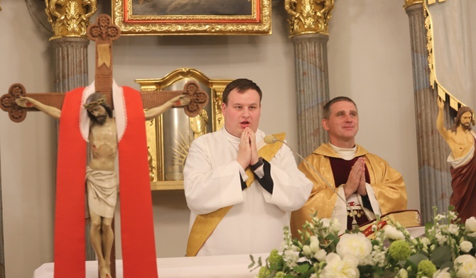 Kazania poświęcone ludzkiej odpowiedzi na Boże powołanie głosił diakon Marcin Stopka.