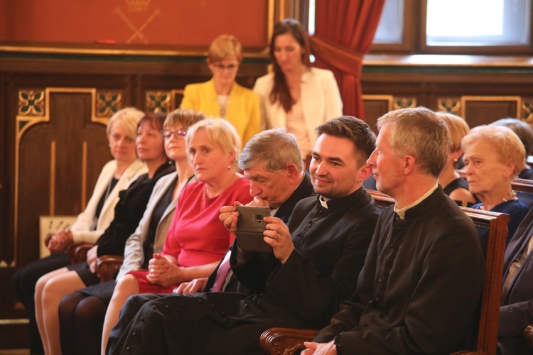 Uczniowie z Gilowic na gali w Collegium Novum UJ w Krakowie - 2019