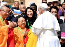Papież zachęcił do modlitwy za katolików w Chinach i zamordowaną misjonarkę