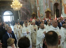 Eucharystii w 20-lecie samorządów przewodniczył abp Stanisław Budzik.