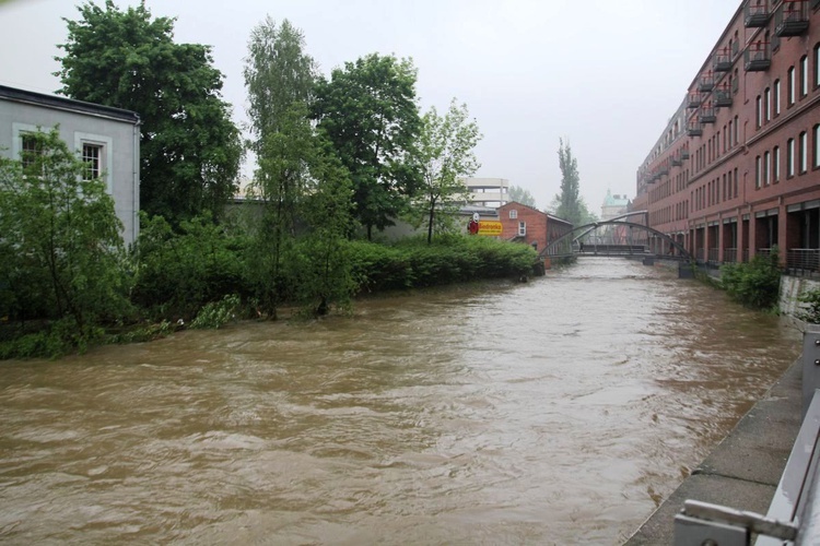 Alarm przeciwpowodziowy: Białka w centrum Bielska-Białej - 23 maja 2019 r.