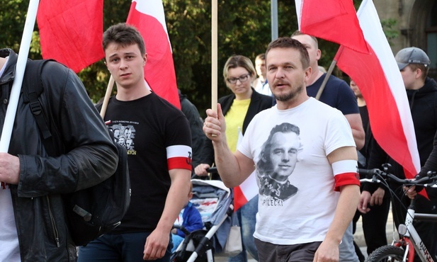 Wrocław uczcił bohatera. Przez miasto przeszedł marsz ku czci rotmistrza Pileckiego
