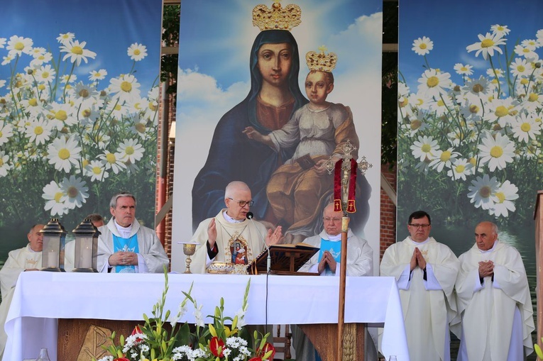 5. rocznica koronacji w Rozwadowie. Bądźcie oddani Maryi 