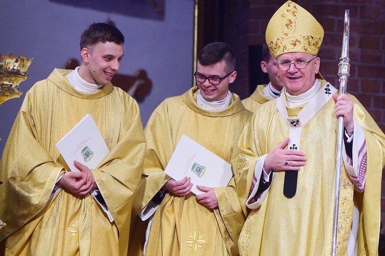 Święcenia prezbiteratu w konkatedrze św. Jakuba w Olsztynie