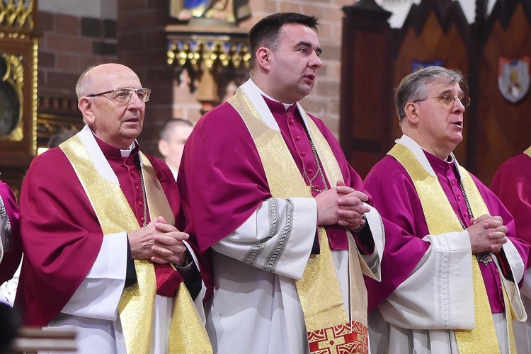 Święcenia prezbiteratu w konkatedrze św. Jakuba w Olsztynie