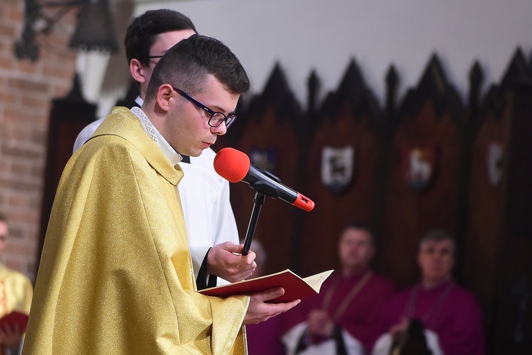 Święcenia prezbiteratu w konkatedrze św. Jakuba w Olsztynie