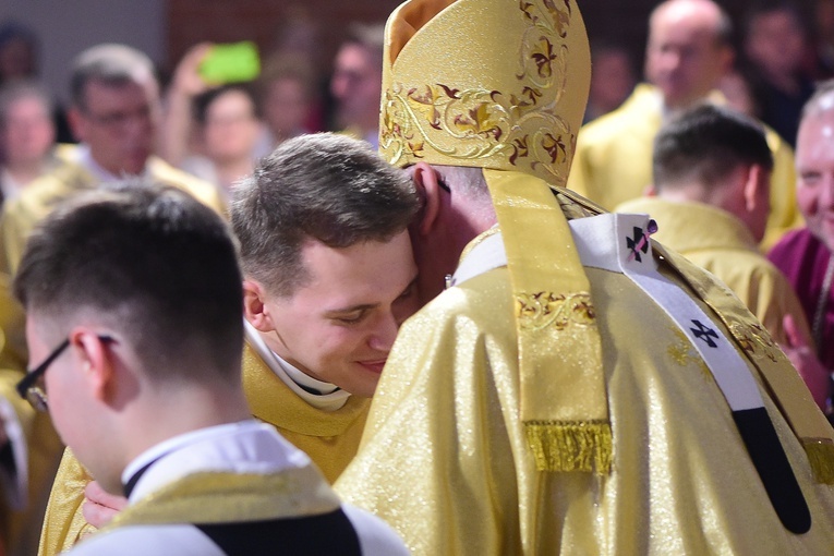 Święcenia prezbiteratu w konkatedrze św. Jakuba w Olsztynie