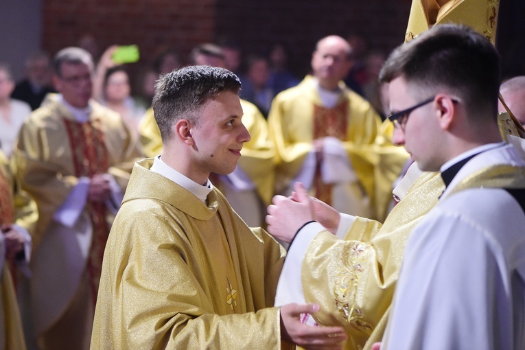 Święcenia prezbiteratu w konkatedrze św. Jakuba w Olsztynie