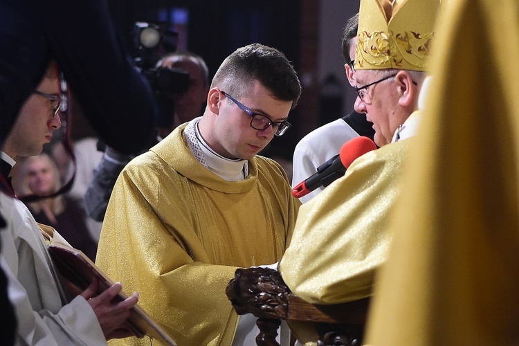 Święcenia prezbiteratu w konkatedrze św. Jakuba w Olsztynie