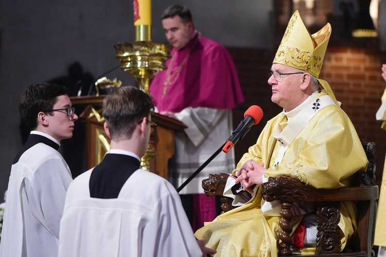 Święcenia prezbiteratu w konkatedrze św. Jakuba w Olsztynie