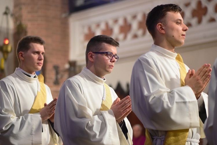 Święcenia prezbiteratu w konkatedrze św. Jakuba w Olsztynie