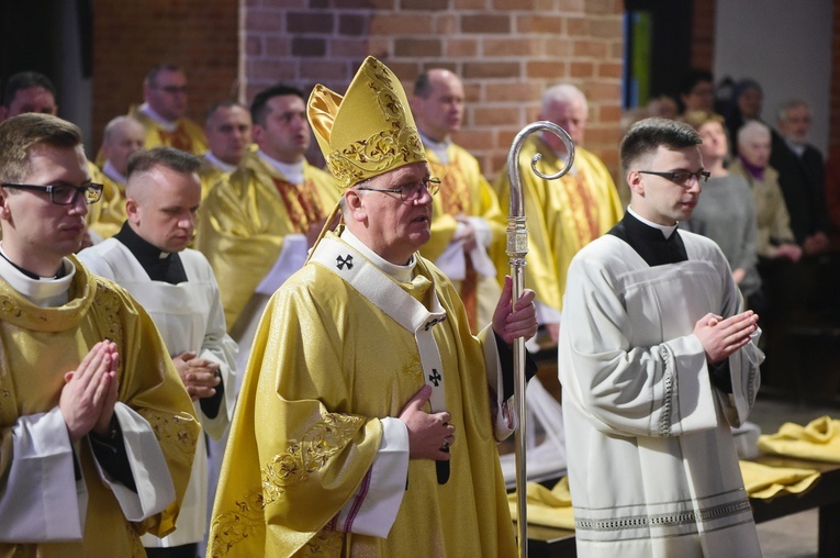 Święcenia prezbiteratu w konkatedrze św. Jakuba w Olsztynie
