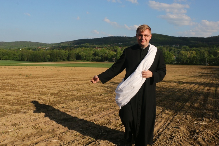 Siewcy Słowa - specjalna sesja zdjęciowa neoprezbiterów wrocławskich