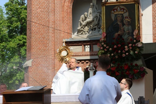 Pielgrzymka Piekarska, część 4 - nabożeństwo majowe