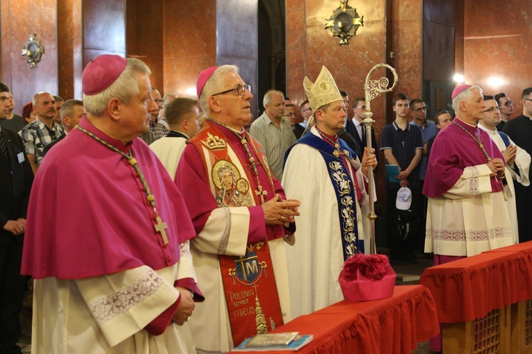 Pielgrzymka Piekarska, część 4 - nabożeństwo majowe