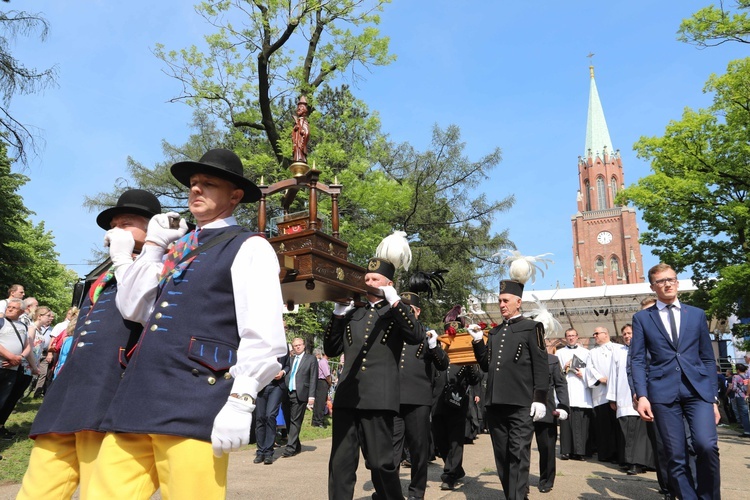 Pielgrzymka Piekarska, część 4 - nabożeństwo majowe