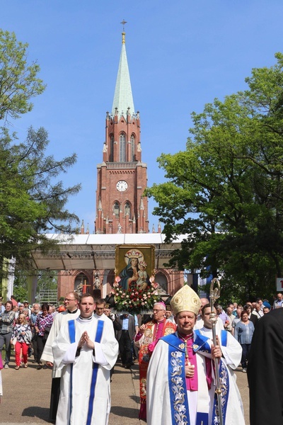 Pielgrzymka Piekarska, część 4 - nabożeństwo majowe