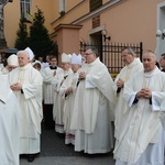 Opole. Przeniesienie do katedry ciała śp. biskupa Jana Bagińskiego