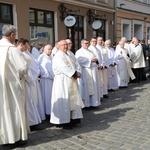 Opole. Przeniesienie do katedry ciała śp. biskupa Jana Bagińskiego