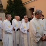 Opole. Przeniesienie do katedry ciała śp. biskupa Jana Bagińskiego