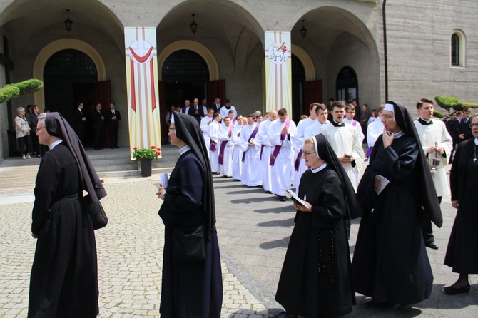 Uroczystość pogrzebowa biskupa Jana Bagińskiego