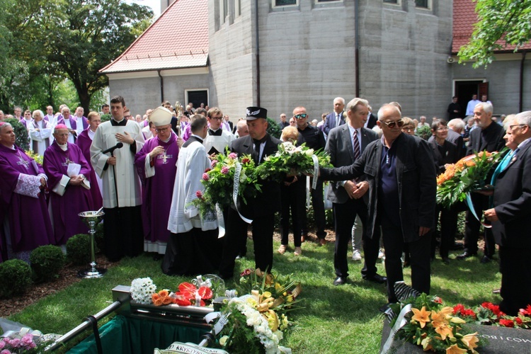 Uroczystość pogrzebowa biskupa Jana Bagińskiego