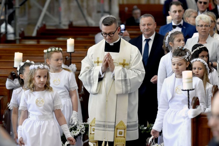 Prymicje. Jedne z dziesięciu