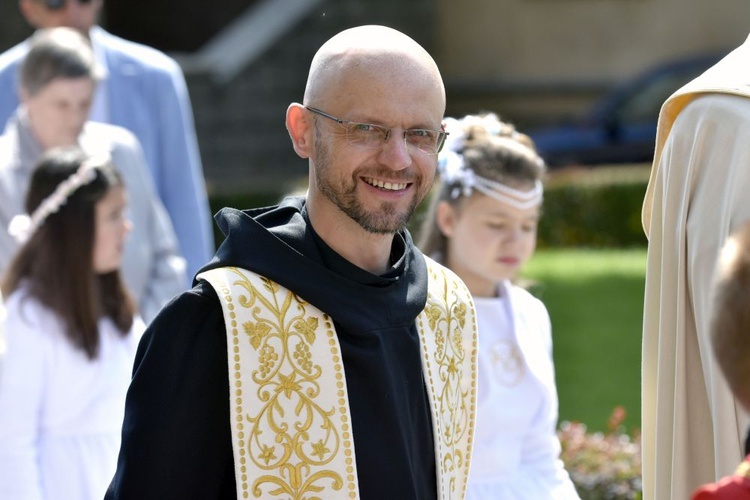 Prymicje. Jedne z dziesięciu